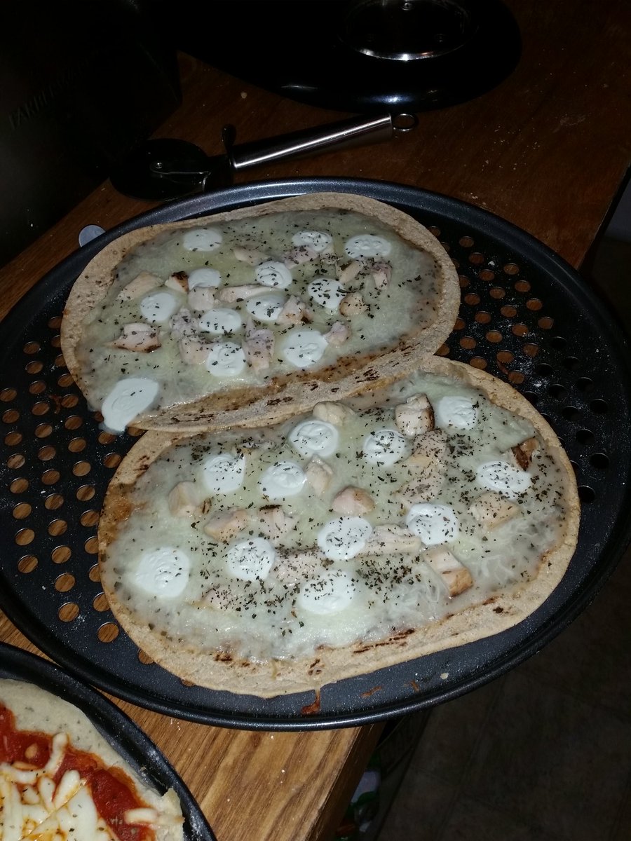 kibykat's tweet photo. Homemade pizzas made krustez flatbread pizza dough. #yummyashell #krustez https://t.co/lfmHCJEgsd
