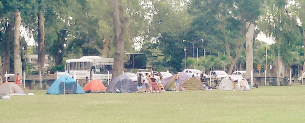 AnaPaulaMilo's tweet photo. Esta noche no duerme nadie!!!
Campamento de los más grandes y del grupo de chicos con discapacidad! ♡
#Colonia2016 https://t.co/ILxrVq2RmW