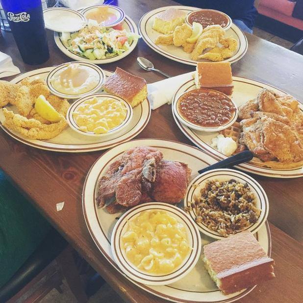 _JsPlace's tweet photo. Do you have lots of friends? Good - we've got lots of options! https://t.co/QGgQbJm3qM