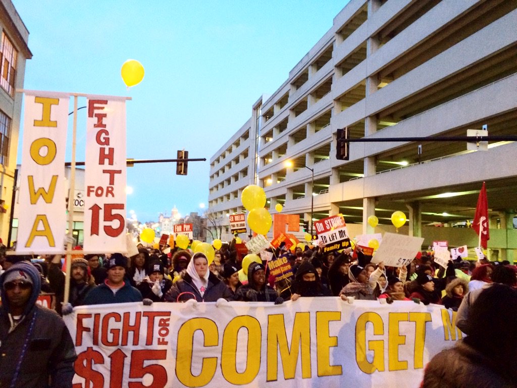 chifightfor15's tweet photo. BREAKING: Hundreds of fast food workers kick off protest at #GOPDebate in Iowa! #FightFor15 https://t.co/C2OTifV3Ne