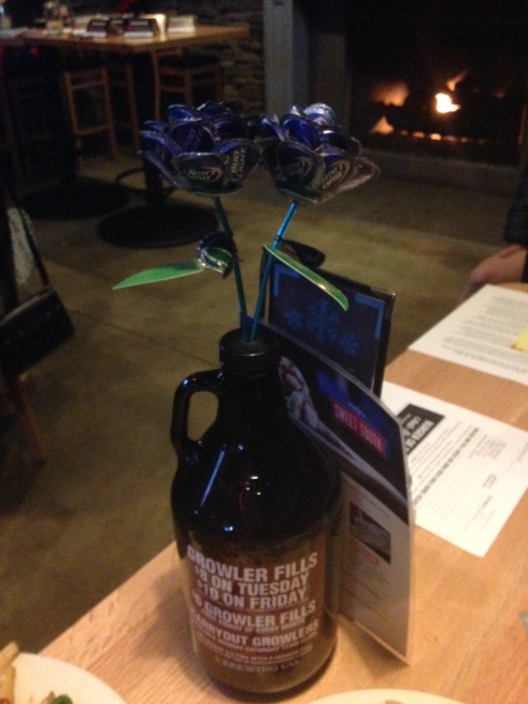 chelleyz's tweet photo. GUYS! Take your special someone to @brewhouse for Valentines Day Feb 14th! #SBHNewMenu &amp; buy a rose #KapsforKids https://t.co/hIvef5Vzft