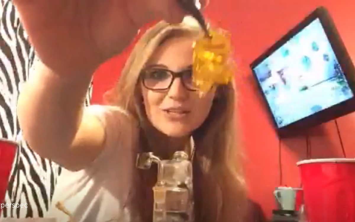 ROORFan420's tweet photo. You guys I found @KaylaS_710 's glasses, they are on her head! #Halfgramdab https://t.co/av8hYzufzn