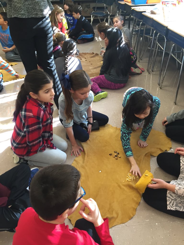JillKorwan's tweet photo. Fourth Grade--Journey through Native America https://t.co/JGGViZk9hM