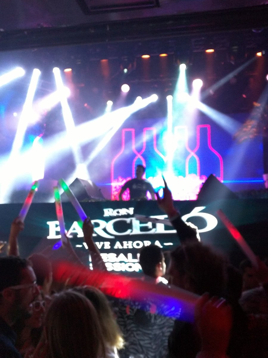 Grande <a href="/LaidbackLuke/">Laidback Luke</a> <a href="/DesaliaMusic/">Desalia Music</a> en #viveahoradesaliasession