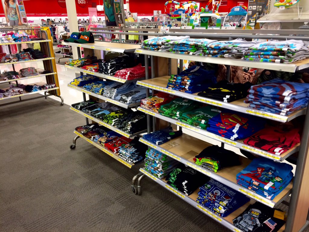 🐻 Boys POGs set &amp; researched 🤖 Utilized light tables for clearance 🐯 #T1542 #VML <a href="/beeson_scott/">Scott Beeson</a> <a href="/SamanthaVMML/">Samantha Snow</a>