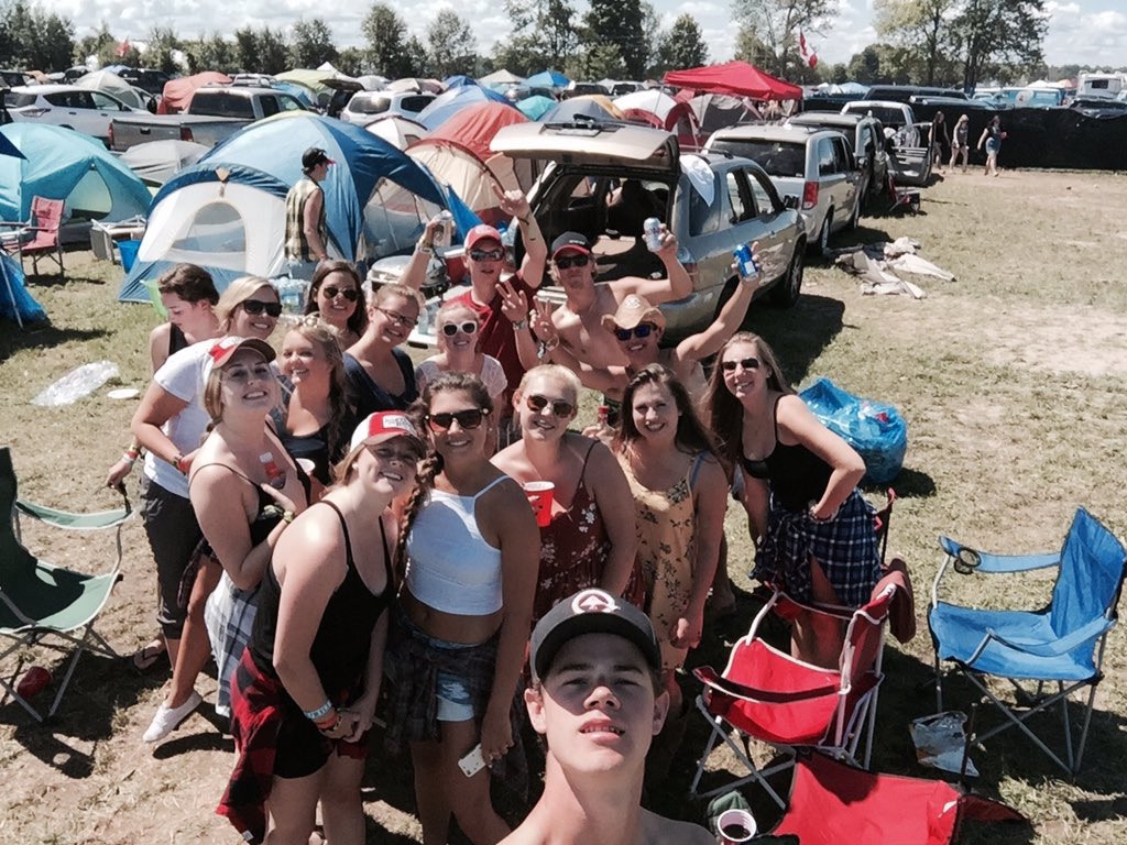 blakesepkowski's tweet photo. @BootsandHearts easily one of the best weekends of summerππΌ #BootsThrowback https://t.co/qxvWLB5Oqn