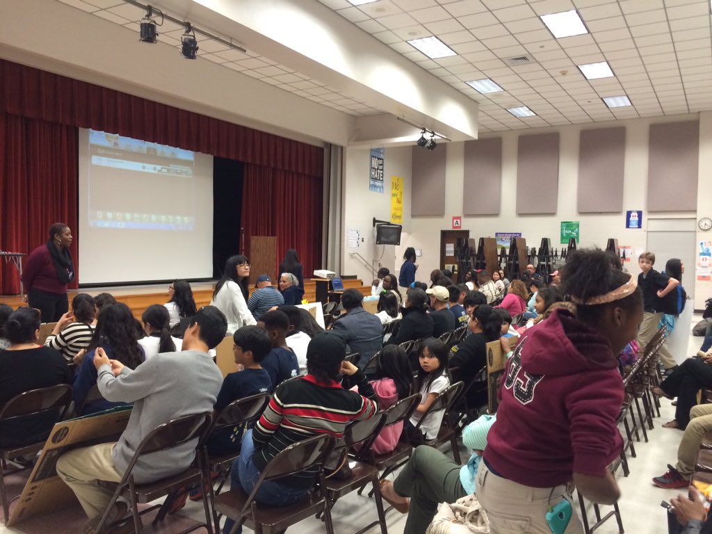 AliefScience's tweet photo. The crowd draws in for the big announcement #aliefsciencefair @OwensInt https://t.co/03ktISHETx