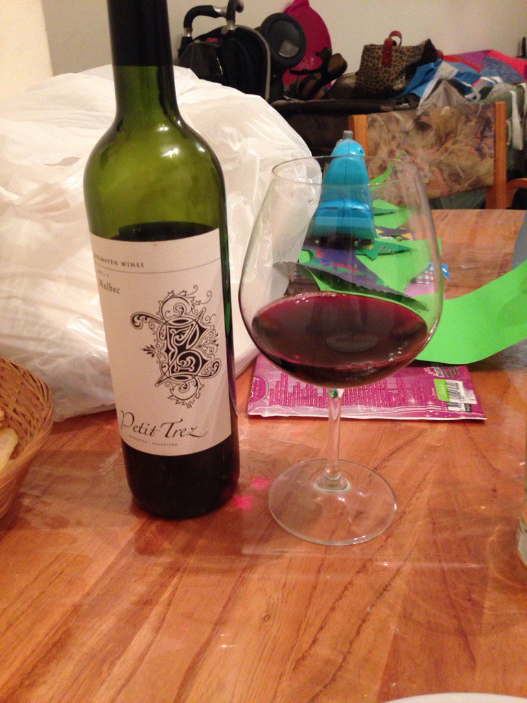 mdascanio's tweet photo. Disfrutando de un rico vino. Gracias @Estudioindex #quattrowines https://t.co/ZytubAKc35