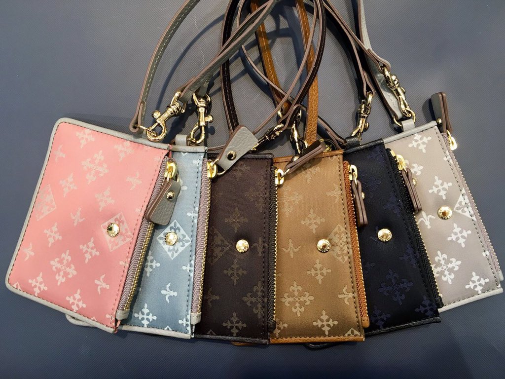 russet新作小物紹介】 ギフトにも最適なパスケースが登場！バッグに