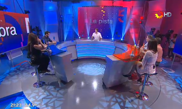 Alanramosxd's tweet photo. RT Si estas Viendo @PasapalabraOK C @RestoDelMundo13 X @eltreceoficial !! #Pasapalabra https://t.co/JfWg94Qnpx