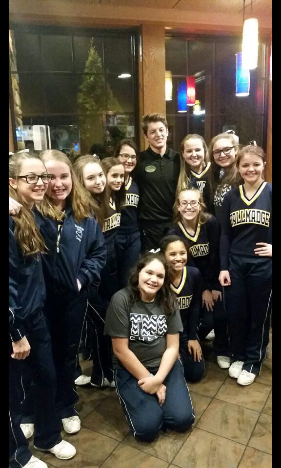 MrsBoydTMS's tweet image. TMS Cheer Squad end of season Team dinner with the girls fave server! Thanks Dakota 4 being a great sport! #TMScheer