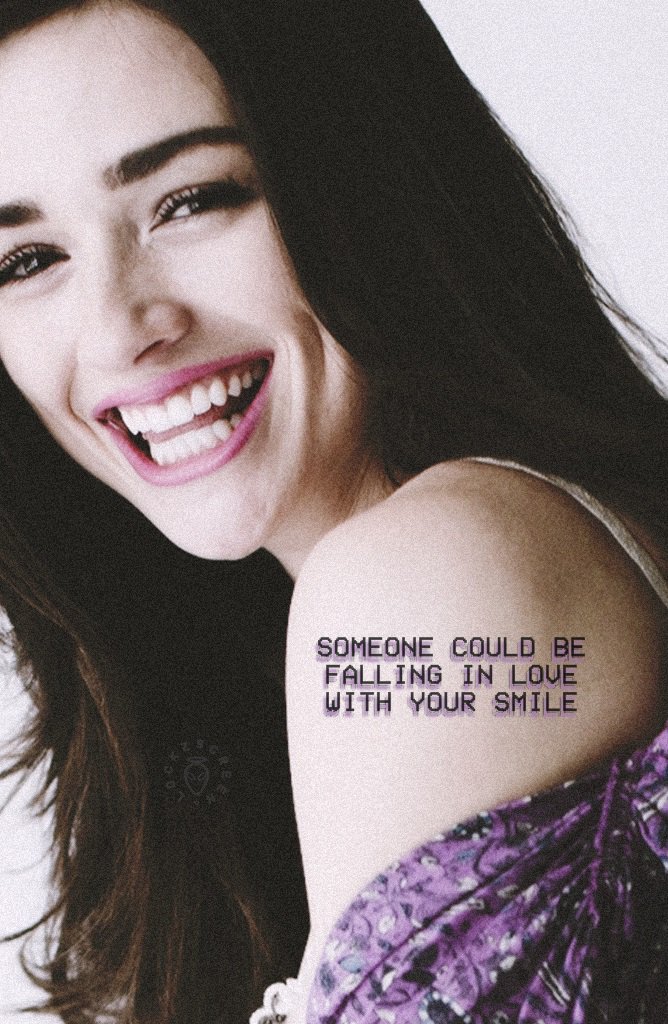 lockzscreen's tweet photo. allison - crystal reed  [5/9]
(capa de caderno)
≫ retweet se pegar, favorite se gostar. #askwolfie /sth https://t.co/rNsJ0hHfqU