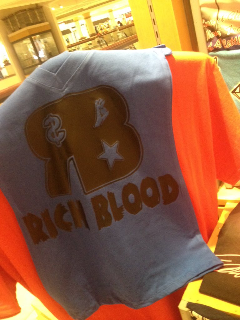 PETROGANG's tweet photo. #rixhblood t shirts 4 da lady's #LME #lostmoneyent https://t.co/3iYNMOX2os