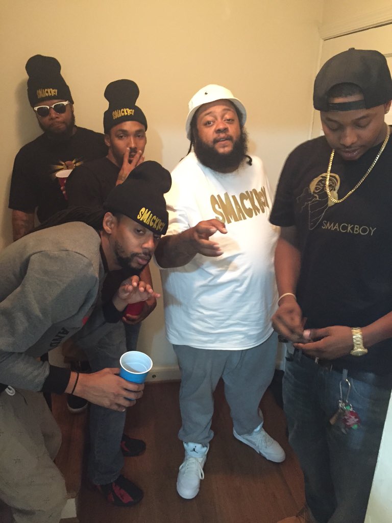 VA_FINEST's tweet photo. 1Team #SmackBoy @_Smackboy https://t.co/S0DzXBVKRM