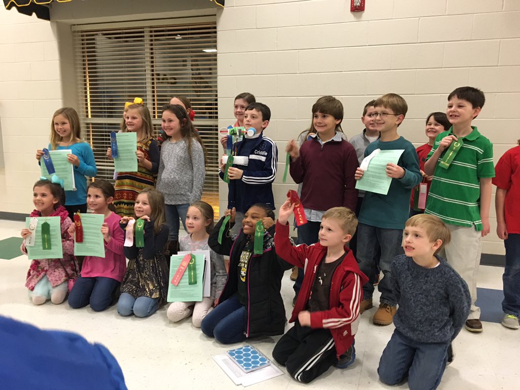 Congrats to the winners and all participants of the Hernando Hills Science Fair! #TeamDCS <a href="/cory_uselton/">Cory Uselton</a>