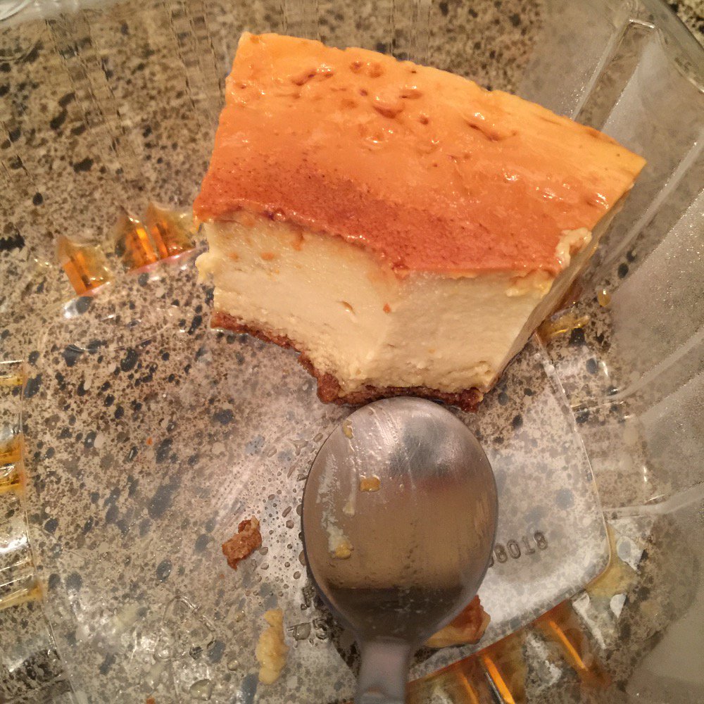 DanrichF's tweet photo. Kumakain talaga ako ngayon ng leche flan😊😊😊 #BMLHello https://t.co/Zp5GQPy1Ry