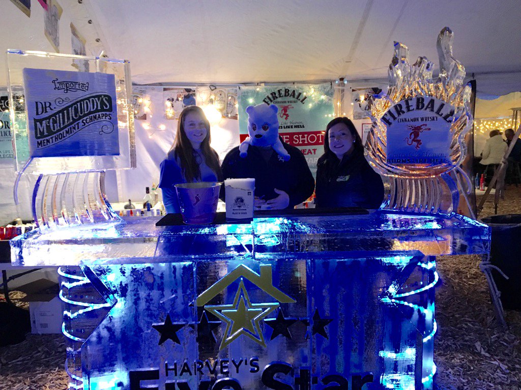 BojiWinterGames's tweet photo. Tiki in the Tent @BarefootOkoboji kicking off the @BojiWinterGames! ☃ https://t.co/dcSU6fVxPI