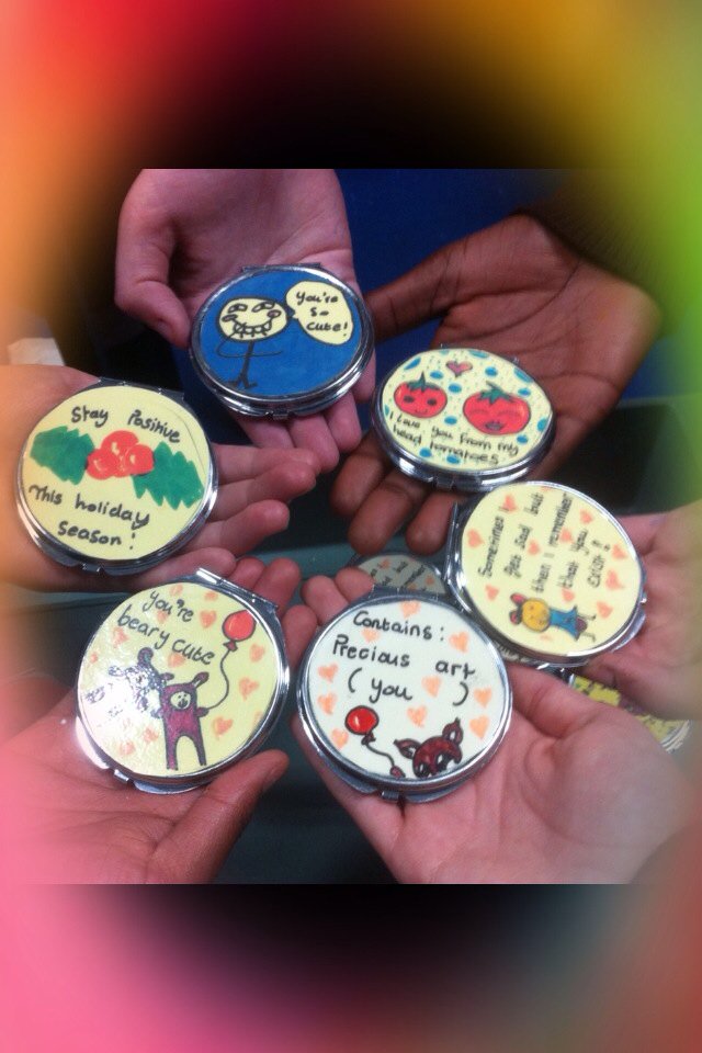 _TTMB_'s tweet photo. @StudentEntAward circle of positivity and friendship x <3 spread the never ending love ❤️ #studententerprise16 https://t.co/bmelAym2YP