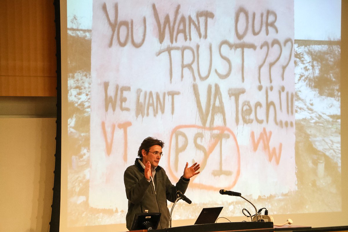 virginia_tech's tweet photo. Thank you @vtengineering and @VirginiaTechCEE. You all are amazing and inspiring. #UtProsim #VTFlintWater https://t.co/dBIaEpTnDk