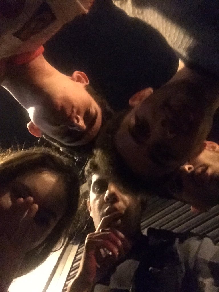 drondronii's tweet photo. Nest in London is actually live #imlivinglife https://t.co/VJDCsgnwkY