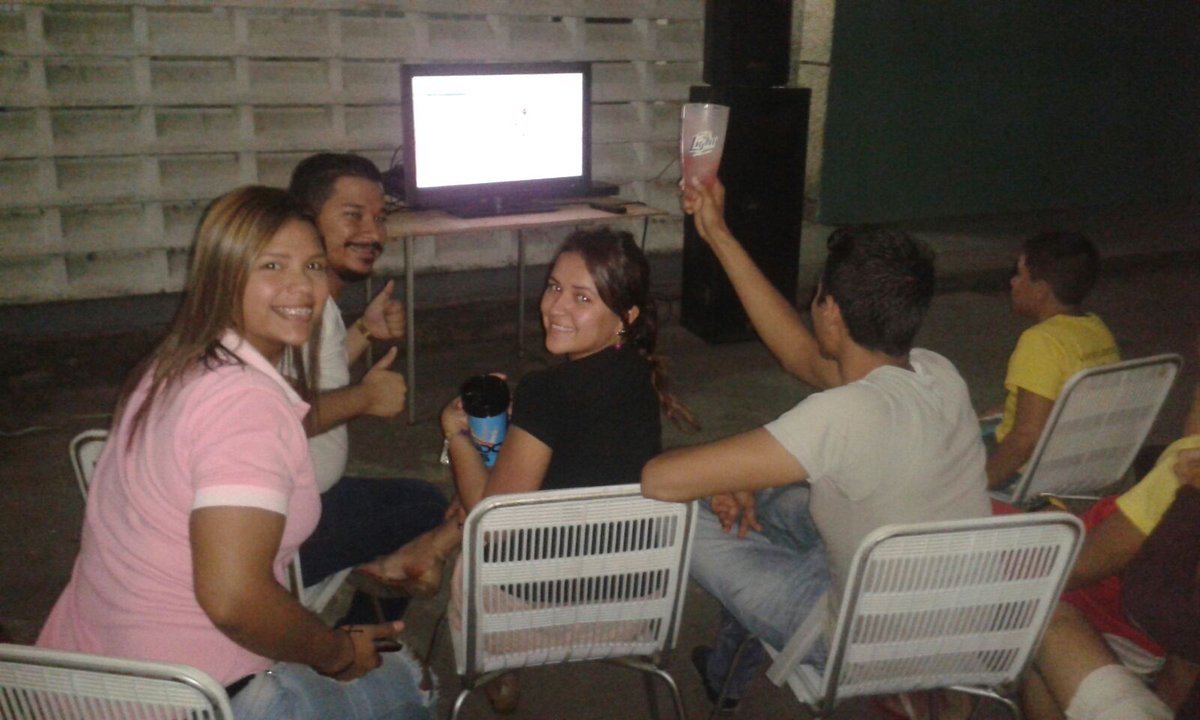 DorisGarcia1's tweet photo. @DeportivasVV Toda la comunidad tigrera ACTIVAAA... MCY https://t.co/zeOydH7CRC