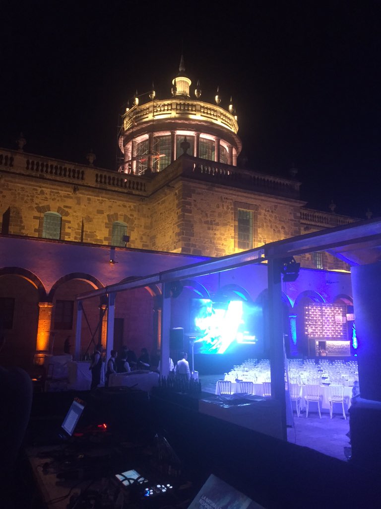 ppdelacruz's tweet photo. Cata de vino @Telcel en el instituto Cabañas, primera llamada! https://t.co/5FkTQifnrF