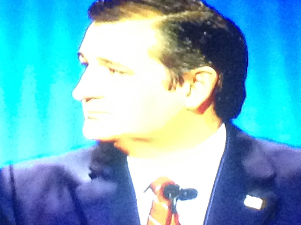 mattheebmeyer1's tweet photo. This is how I'm spending my evening #LetsgoCruz https://t.co/B3A7YH3Mbh