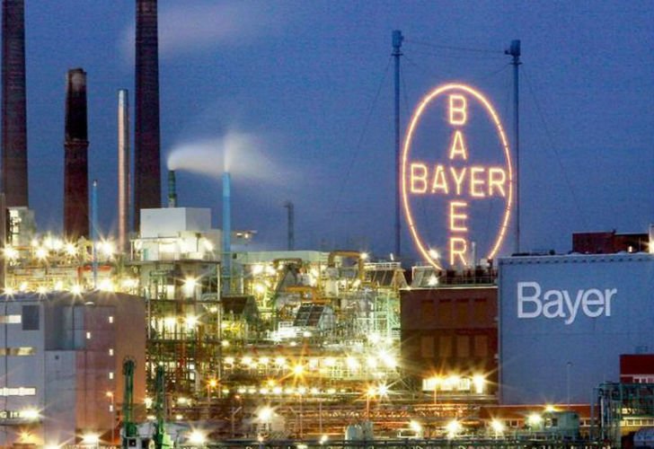 Empleados despedidos de Bayer se movilizan para pedir reincorporaciones dlvr.it/KLb5Lv