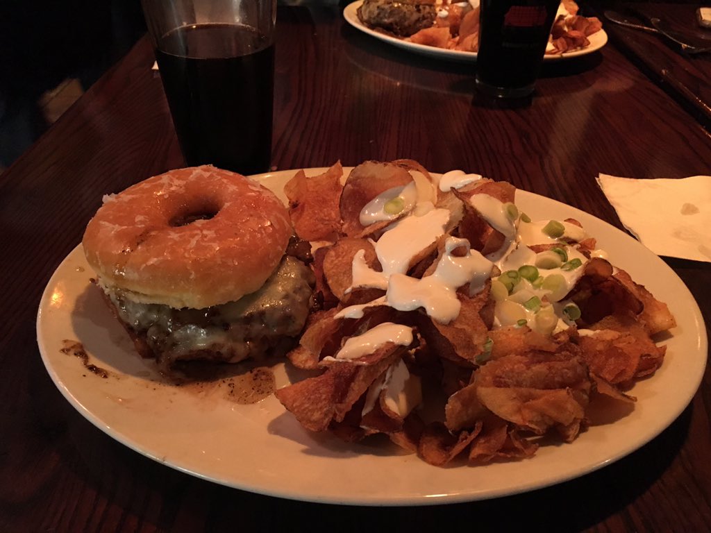 AnsonRadio's tweet photo. It's no Cheesy Todd, but it still kicked butt! Vandross Burger and Terrapin MooHoo @Datz4Foodies #nationalcheatday https://t.co/rWIt9ev5IE