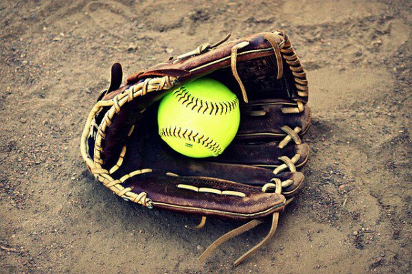 PasoDailyNews's tweet photo. High school to host softball clinic #PasoRobles https://t.co/IpPcaxQcpn https://t.co/PA59q4f9eG