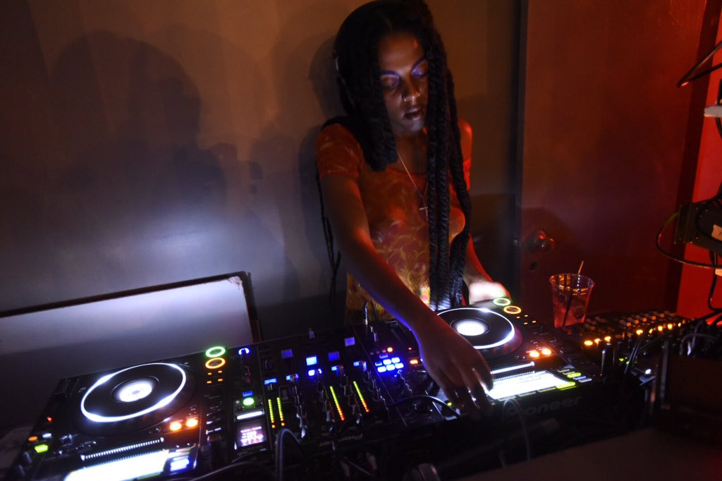 thefader's tweet photo. .@HUXTABLEJULIANA has got downstairs 🔥L🔥I🔥T🔥 at the #FADER101 issue release. https://t.co/AOQ4ef64DR