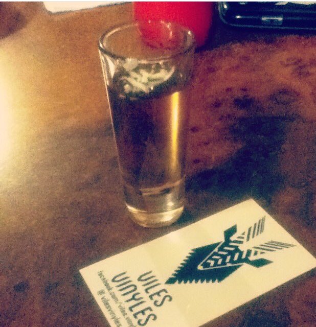 vilesvinyles's tweet photo. #vilesvinyles en todos lados #laspasitas #sticker #fantasma #alcohol #caballito #coco #puebla #licordecoco https://t.co/g3EMlk4DVE