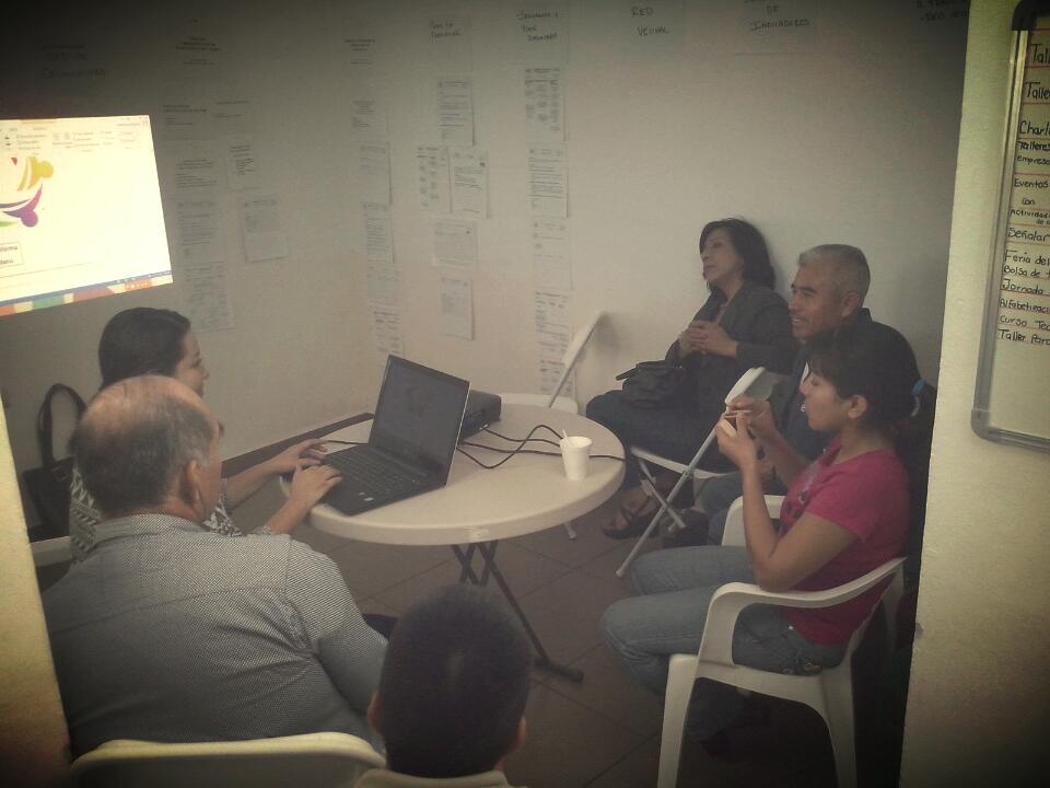 clnparticipa's tweet photo. Comité vecinal trabajando en propuestas para la mejora de sus colonias. https://t.co/OfFvwgRo36