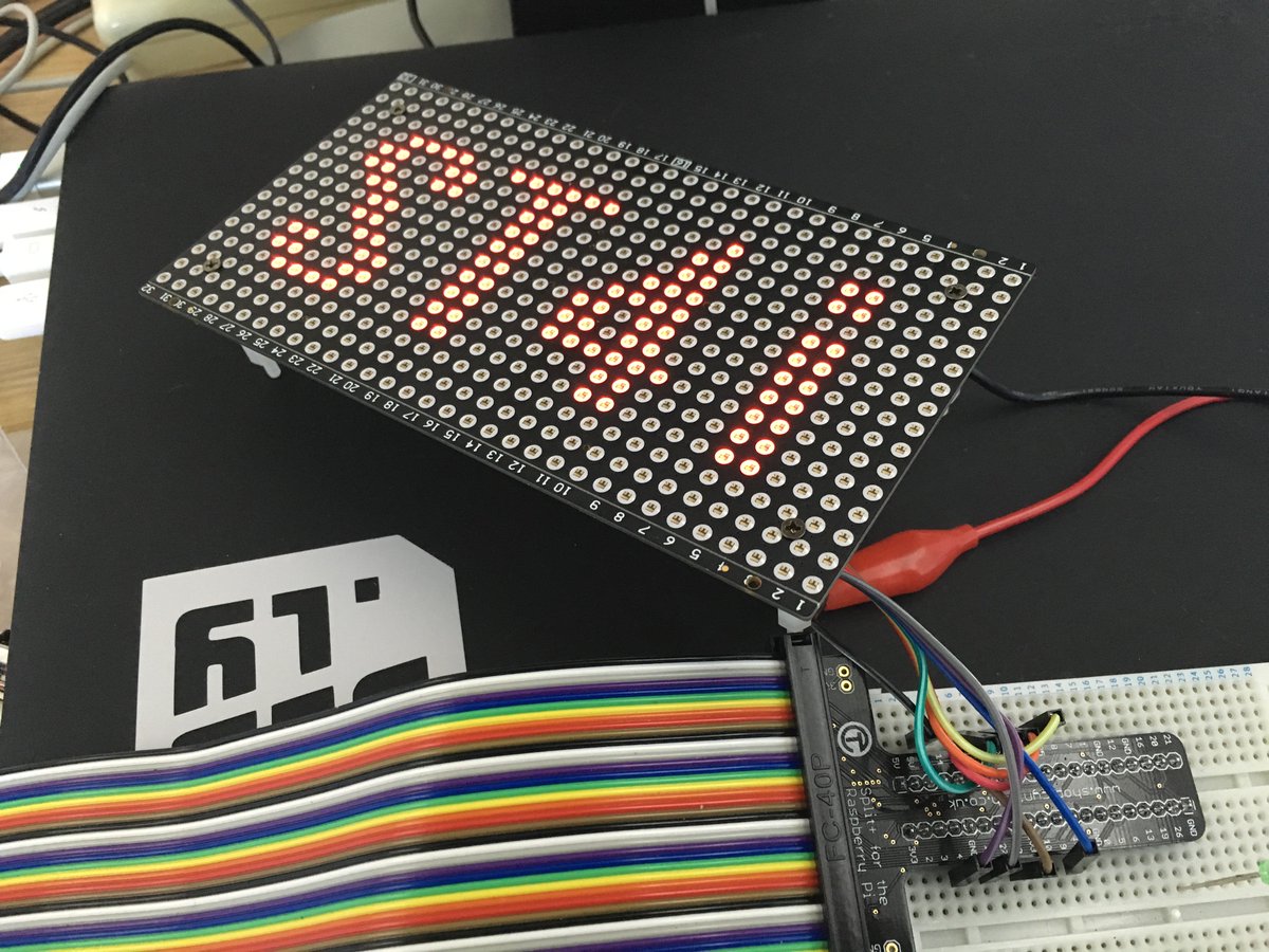 seb_ly's tweet image. Morning! JavaScript + electronics + raspberry pi - 1st batch of tickets on sale on Tuesday. Seb.ly/st4i