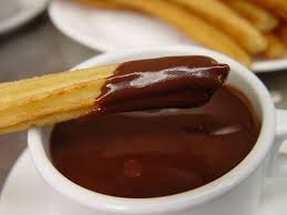 MiSherpa_'s tweet photo. ¡Por fin viernes! ¿Qué mejor manera de celebrarlo que desayunar un chocolate con churros? Pídeselo a @MiSherpa_ https://t.co/g8YdySQdlJ