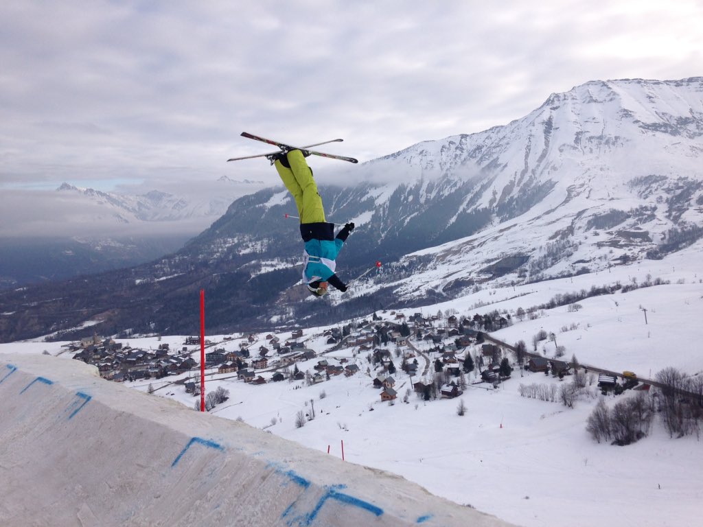 albiez73's tweet photo. Dernière journée pour la Coupe d'Europe de Ski de Bosses à Albiez! C'est ce matin au Col du Mollard https://t.co/6nxGnsRKQz