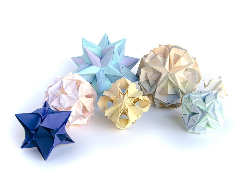 kusudamame's tweet image. Happy birthday Anna Alekseeva! #origami #kusudama