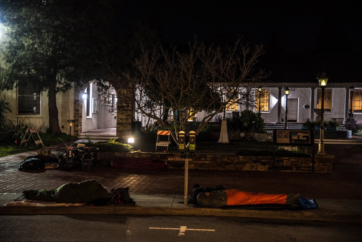 scimc's tweet photo. Community Sleepout # 29 at #SantaCruz City Hall https://t.co/8wiXejpSjE #FreedomSleepers #homelessprotest https://t.co/O5xzWTp3yq