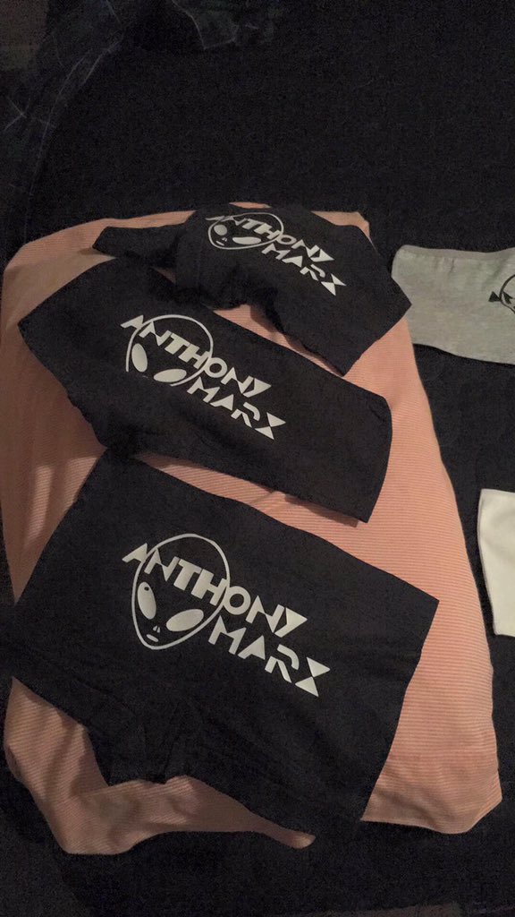 AnthonyMarx138's tweet photo. My Dj logo on some booty shorts le'go #TrapThings https://t.co/Om9eYtOYJZ