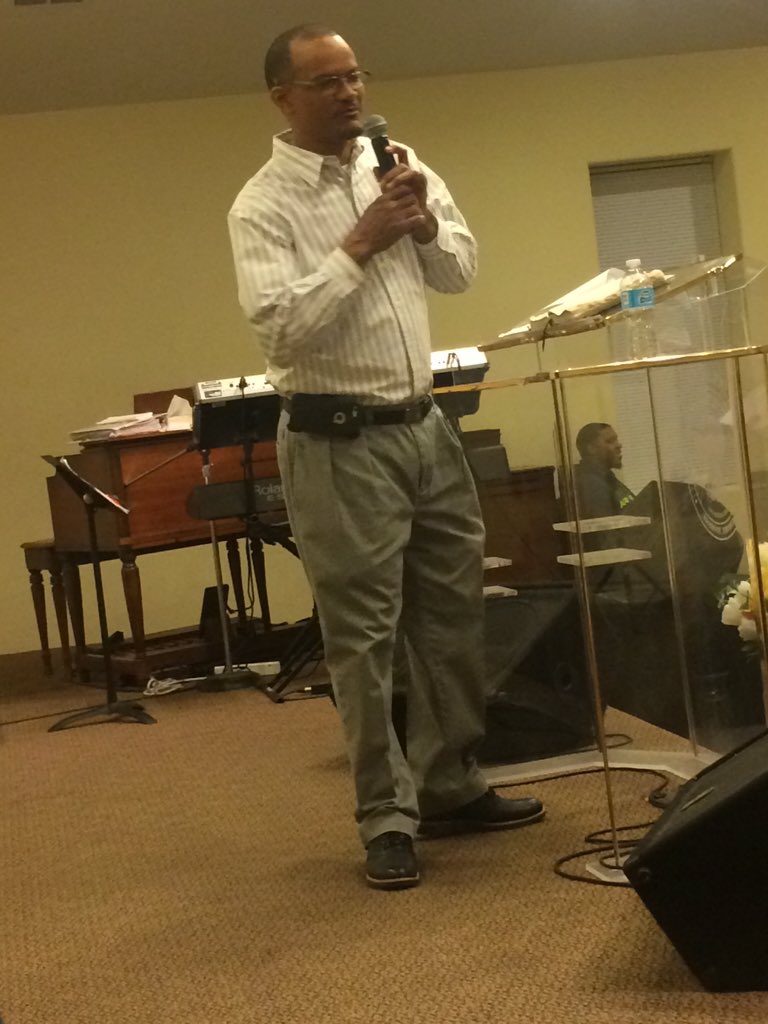 wholearmorcogic's tweet photo. Elder Andre did a great job preaching tonight on the finale of our consecration! #RunTheRace #MonthOfConsecration https://t.co/FsYwlg6y2S