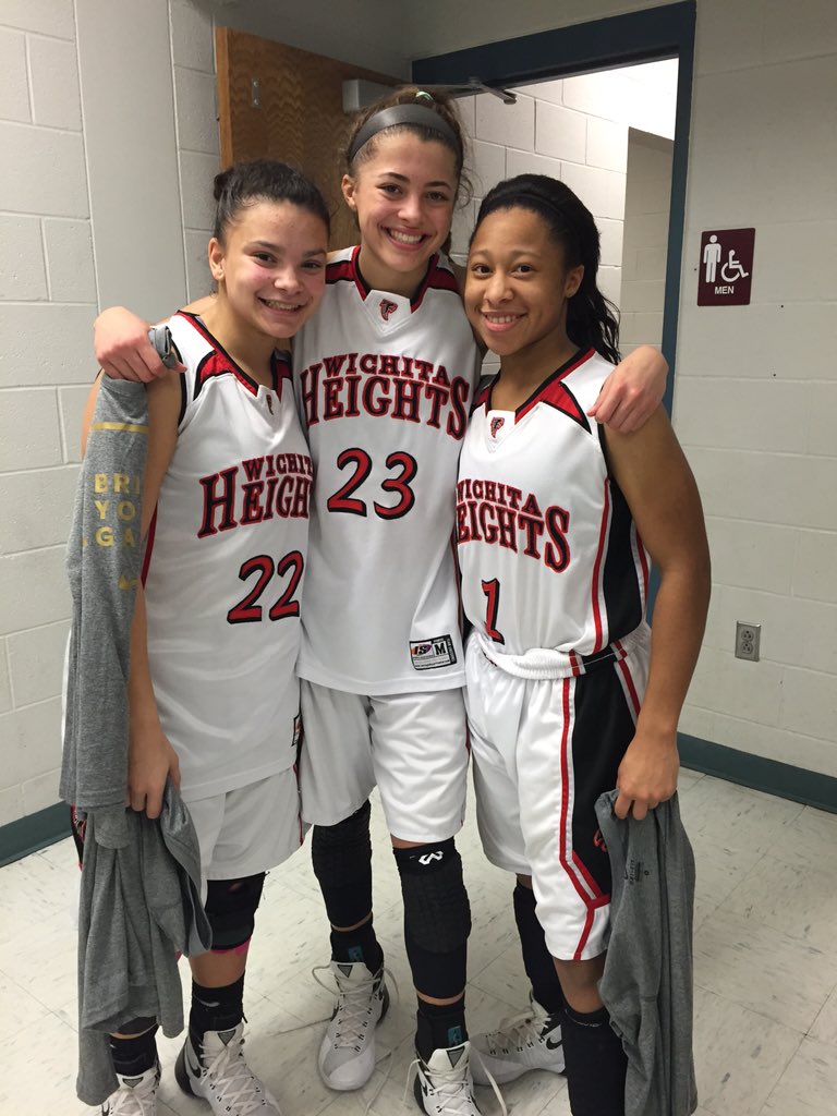 ictsweetcheeks's tweet photo. Along with their teammates these 3 pulled of a big win in Topeka tonight #proudmom #heightsfalcons https://t.co/jwacvFhGfW