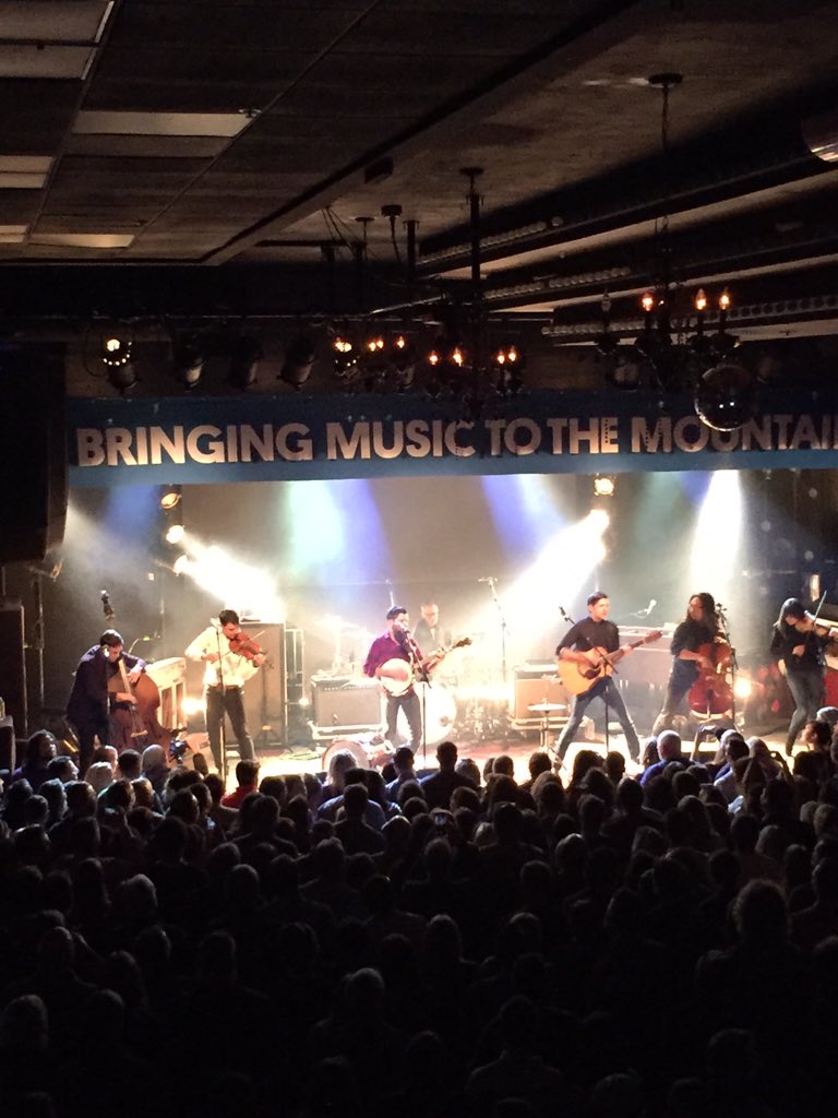 roycerisser's tweet photo. First time seeing them Live!  Fantastic! #avettbrothers https://t.co/xWEm4XKOBc