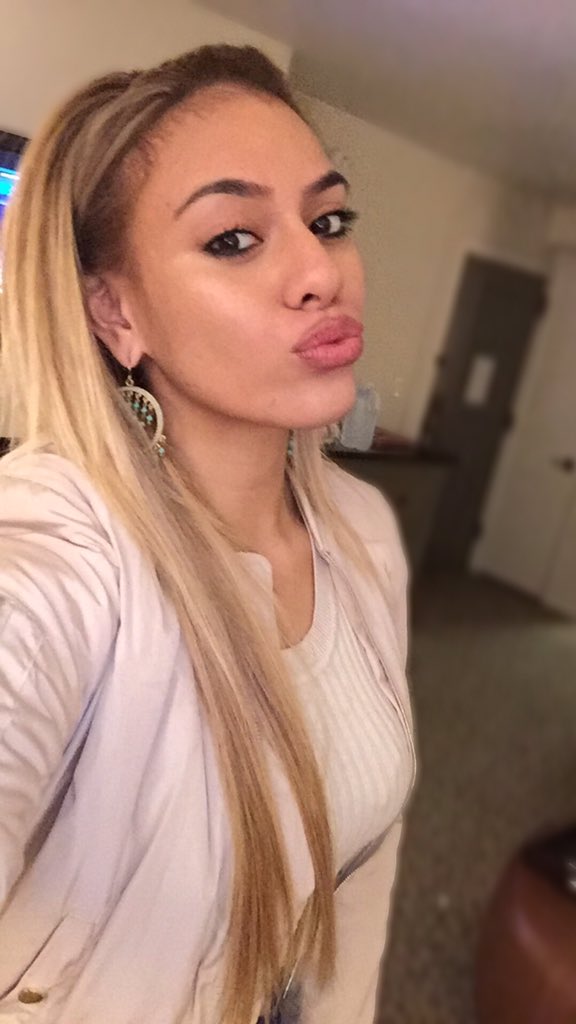 dinahjane's tweet image. werk