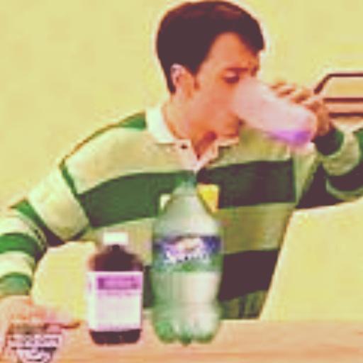 lilmark090's tweet photo. Thirsty much https://t.co/sSPyI48qEr