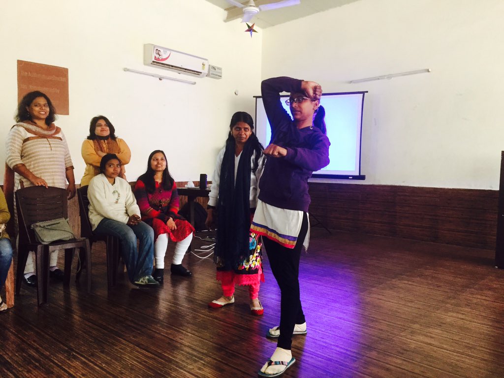maravikumar's tweet image. .@supportveer @CocaCola @THF_INDIA @ibnlive @Krishnan_Lata @AIFoundation NAB girls learning Taekwondo.