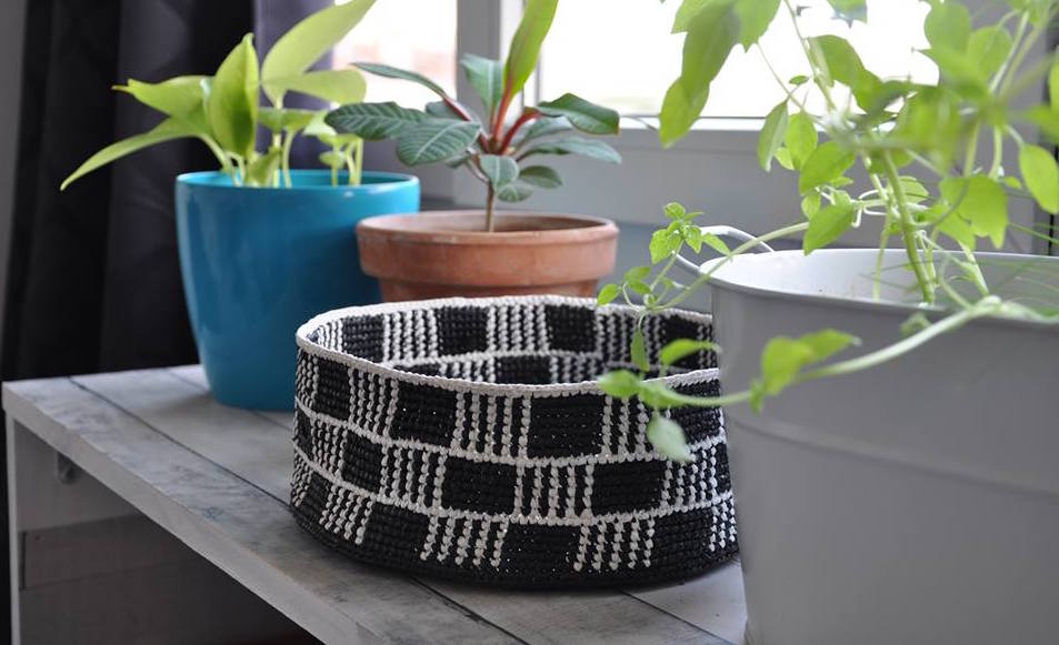 Experiencio's tweet photo. Le prochain atelier de crochet à base de sacs plastique, c'est demain à 16h30 dans le 11è ;) https://t.co/zdQZbaROIC https://t.co/n54rSFNS7A