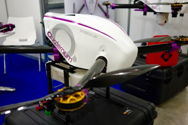 microsiervos's tweet image. Este cuadricóptero híbrido produce la electricidad que necesita para volar durante horas microsiervos.com/archivo/drones…