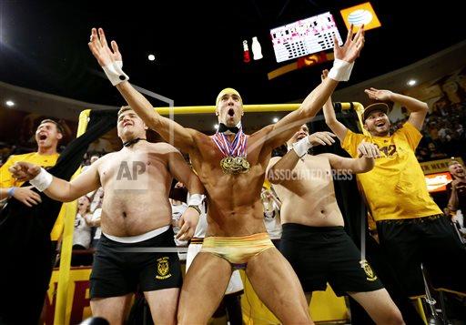 RealChrisGarner's tweet photo. Wearing tiny bathing suit and flashing abs, Michael Phelps created quite the distraction
https://t.co/uJPvNAvEvs https://t.co/BZ18RKlHIW