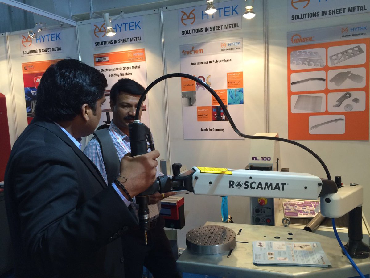 making demos at @imtex2016 <a href="/EuroLinkInc/">EuroLink</a> <a href="/TradeToolsNZ/">Trade Tools</a> <a href="/AFMmachinetools/">AFM</a> @HerramentalMty #roscamat200 #greenpower