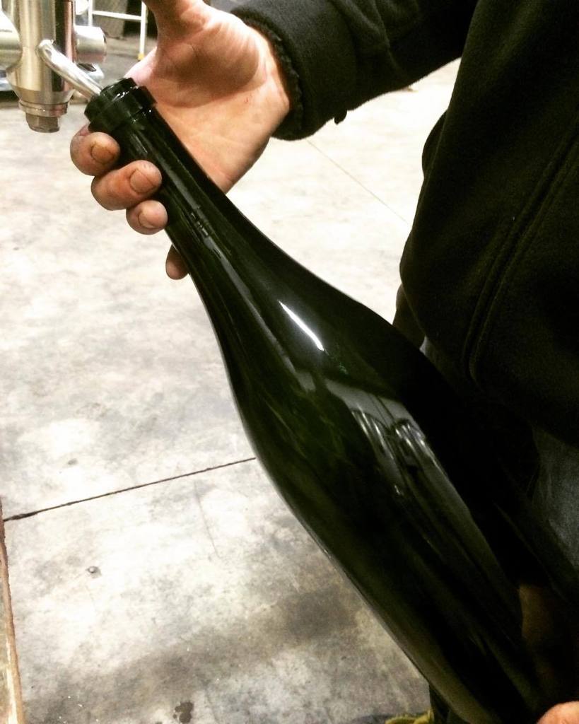 RochedeBellene's tweet photo. Preparing #jeroboam of #mazischambertin #grandcru #2014
#maisonrochedebellene #instawine… https://t.co/h83AtRUHtI https://t.co/uN0szIZm5W